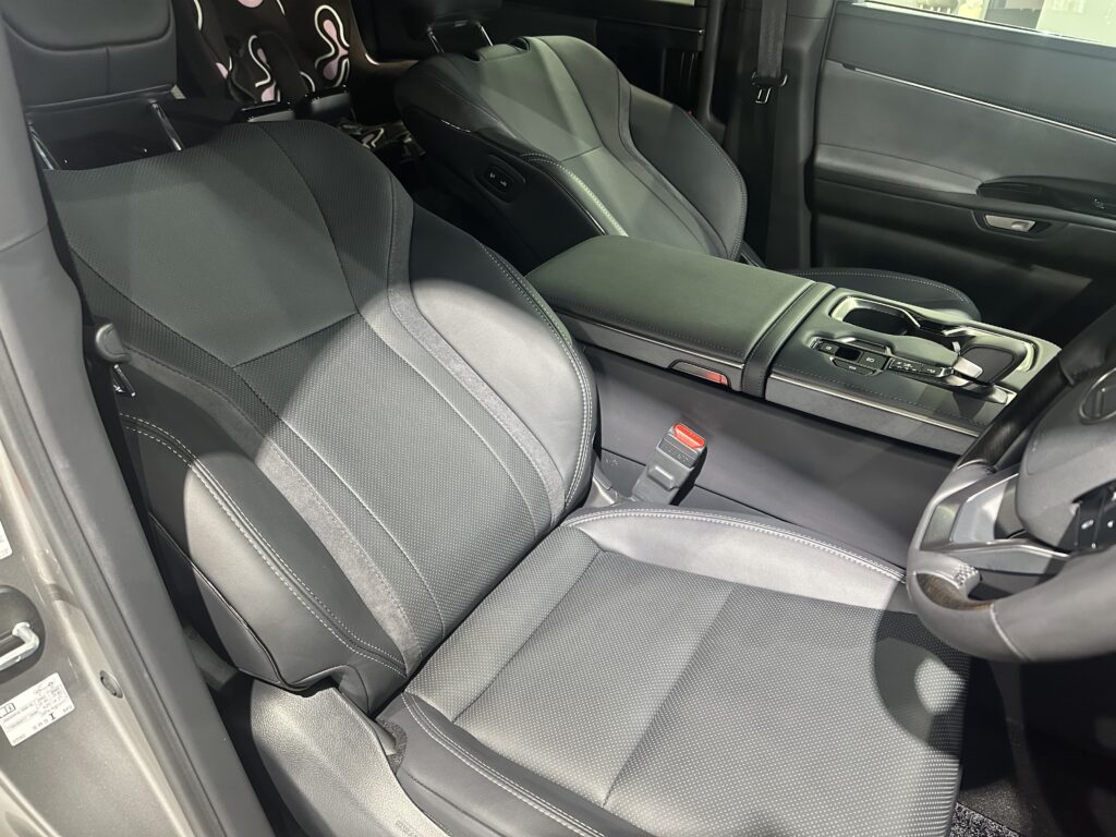 レクサス・ LM500ｈ・鏡面磨き作業+セラミックコーティング+内装コーティング施工事例　富山市K様