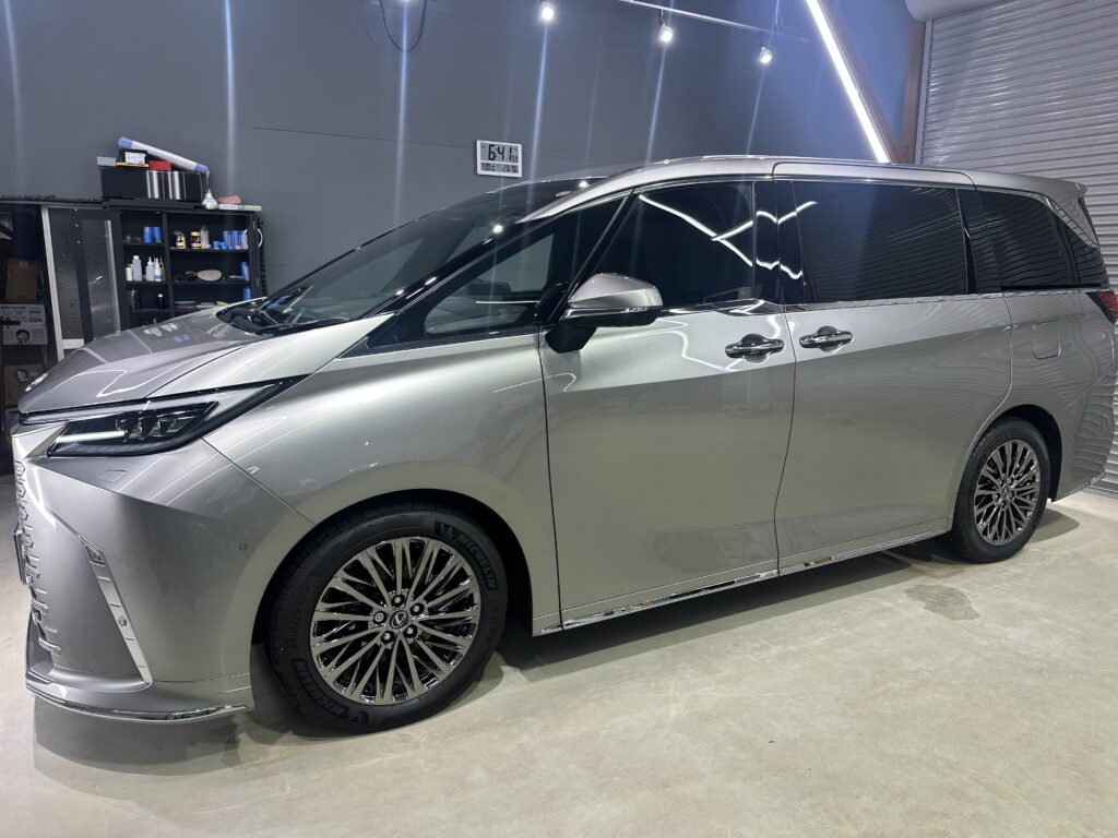 レクサス・ LM500ｈ・鏡面磨き作業+セラミックコーティング+内装コーティング施工事例　富山市K様