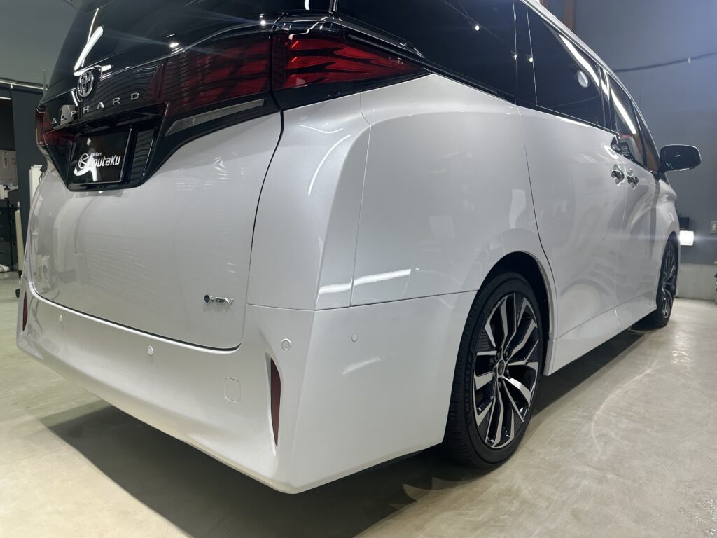 トヨタアルファード・鏡面磨き作業+セラミックコーティング+遮熱カーフィルム施工例　高岡市N様