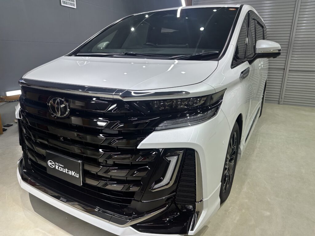 トヨタ・ヴェルファイア・鏡面磨き作業+セラミックコーティング施工事例　富山市Ｅ様