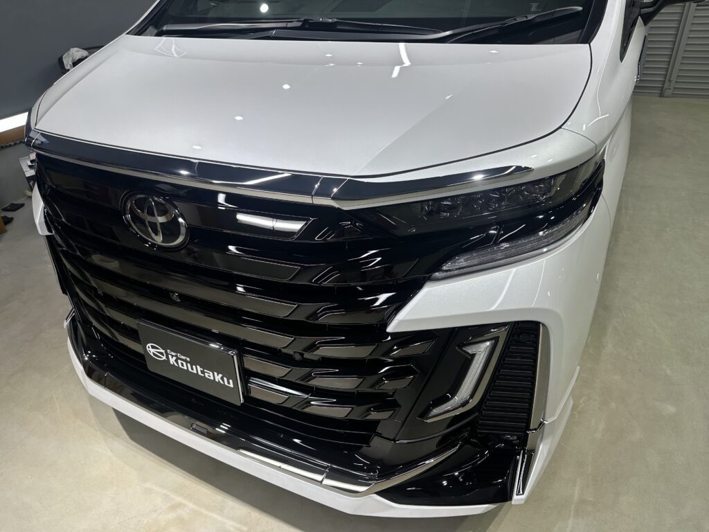 トヨタ・ヴェルファイア・鏡面磨き作業+セラミックコーティング施工事例　富山市Ｅ様