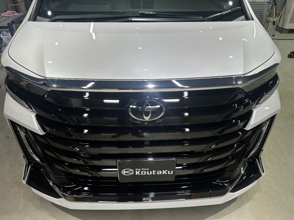 トヨタ・ヴェルファイア・鏡面磨き作業+セラミックコーティング施工事例　富山市Ｅ様