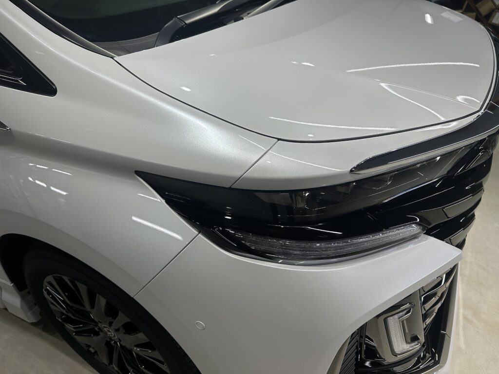 トヨタ・ヴェルファイア・鏡面磨き作業+セラミックコーティング施工事例　富山市Ｅ様