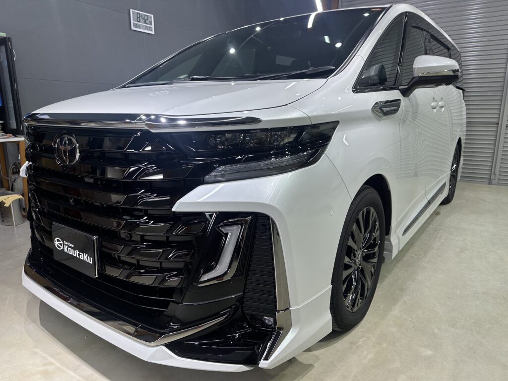 トヨタ・ヴェルファイア・鏡面磨き作業+セラミックコーティング施工事例　富山市Ｅ様