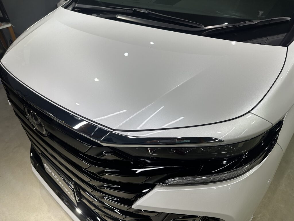 トヨタ・ヴェルファイア・鏡面磨き作業+セラミックコーティング施工事例　富山市Ｅ様
