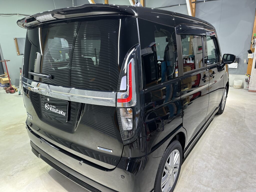 三菱・デリカD２・鏡面磨き作業+セラミックコーティング施工　富山市Ｋ様