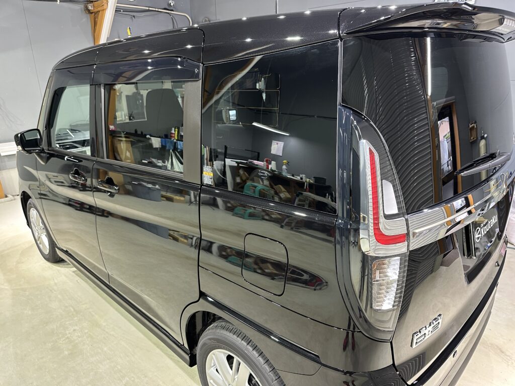 三菱・デリカD２・鏡面磨き作業+セラミックコーティング施工　富山市Ｋ様