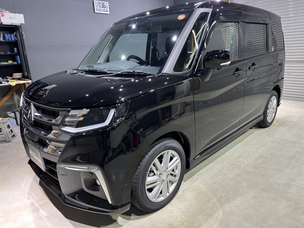 三菱・デリカD２・鏡面磨き作業+セラミックコーティング施工　富山市Ｋ様