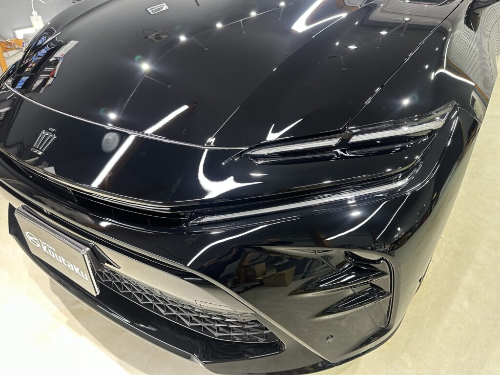 トヨタ・クラウンスポーツ・鏡面磨き作業+セラミックコーティング施工事例