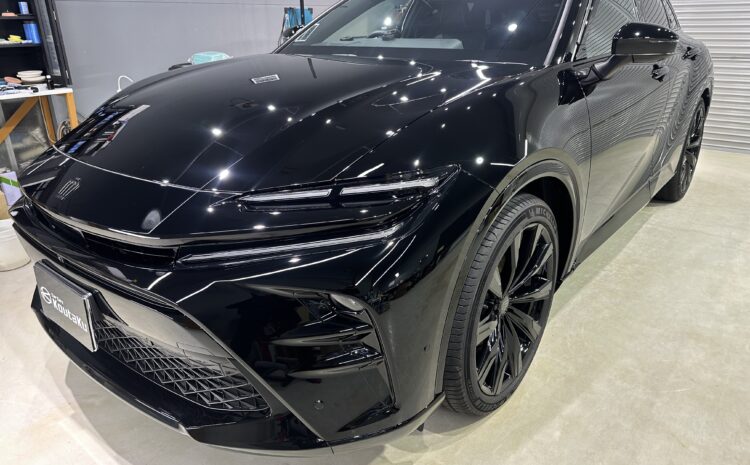 トヨタ・クラウンスポーツ・鏡面磨き作業+セラミックコーティング施工事例