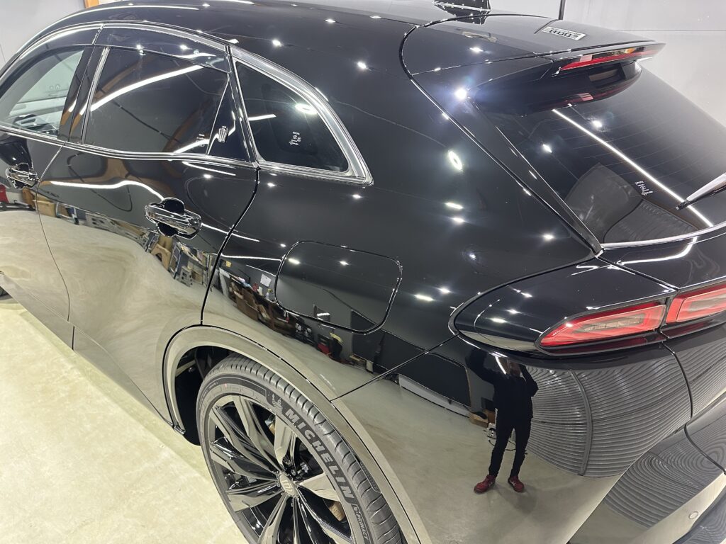 トヨタ・クラウンスポーツ・鏡面磨き作業+セラミックコーティング施工事例