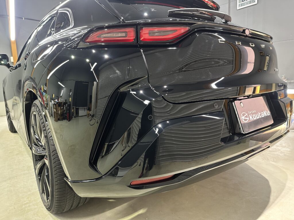 トヨタ・クラウンスポーツ・鏡面磨き作業+セラミックコーティング施工事例