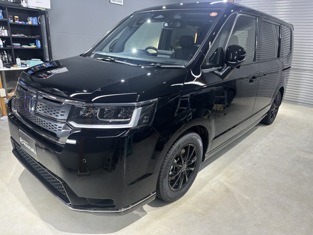ホンダ・ステップワゴン・鏡面磨き作業+セラミックコーティング施工事例　富山市Ｓ様