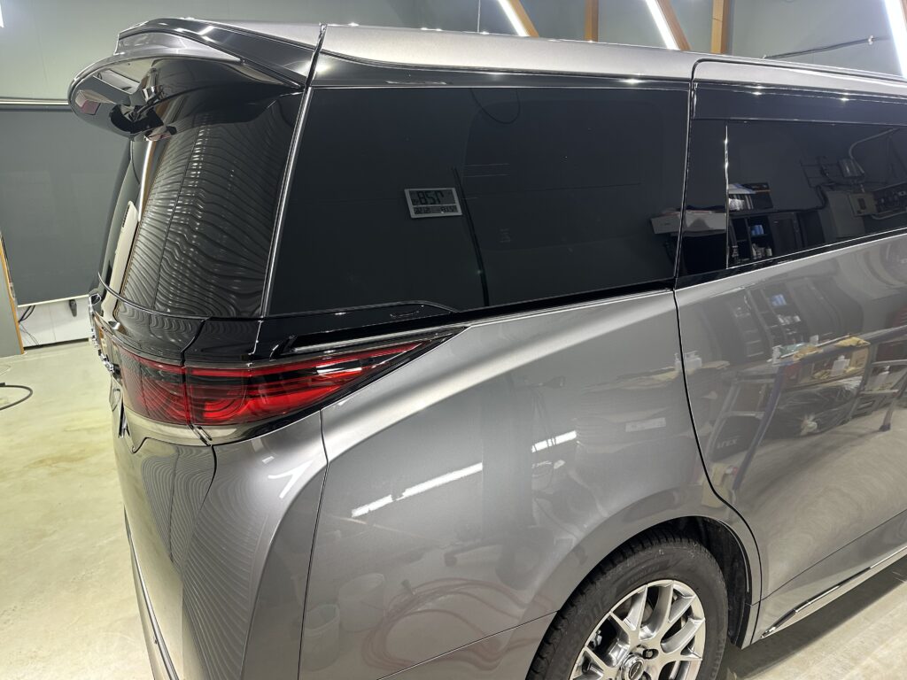 トヨタ・ヴェルファイア・鏡面磨き作業+セラミックコーティング施工事例　富山市Ｏ様
