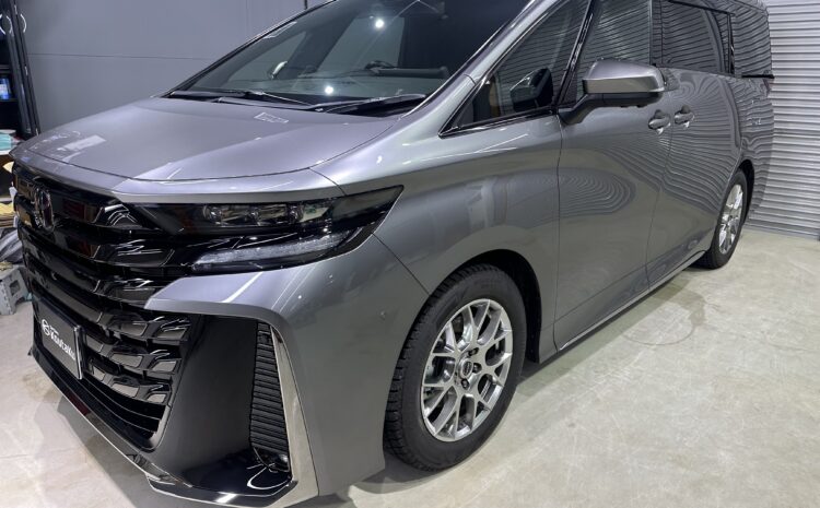 トヨタ・ヴェルファイア・鏡面磨き作業+セラミックコーティング施工事例　富山市Ｏ様