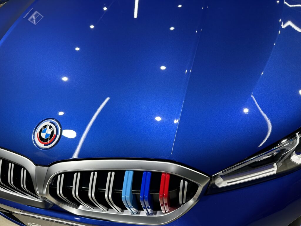 BMW・３１８i Ｍスポーツ・鏡面磨き作業+セラミックコーティング施工事例