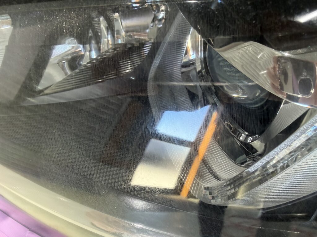 フォルクスワーゲン・ゴルフ７ヘッドライトリペア石川県小松市Ｎ様