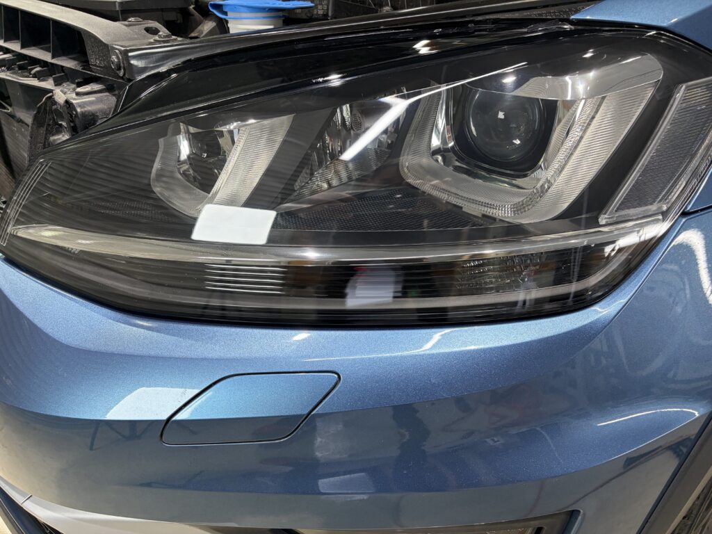 フォルクスワーゲン・ゴルフ７ヘッドライトリペア石川県小松市Ｎ様