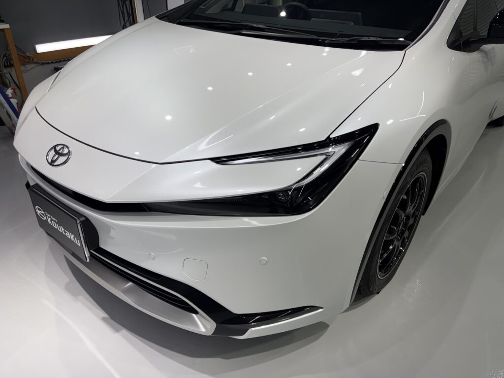 トヨタプリウス・鏡面磨き作業+セラミックコーティング+遮熱カーフィルム施工事例　富山市Ｍ様