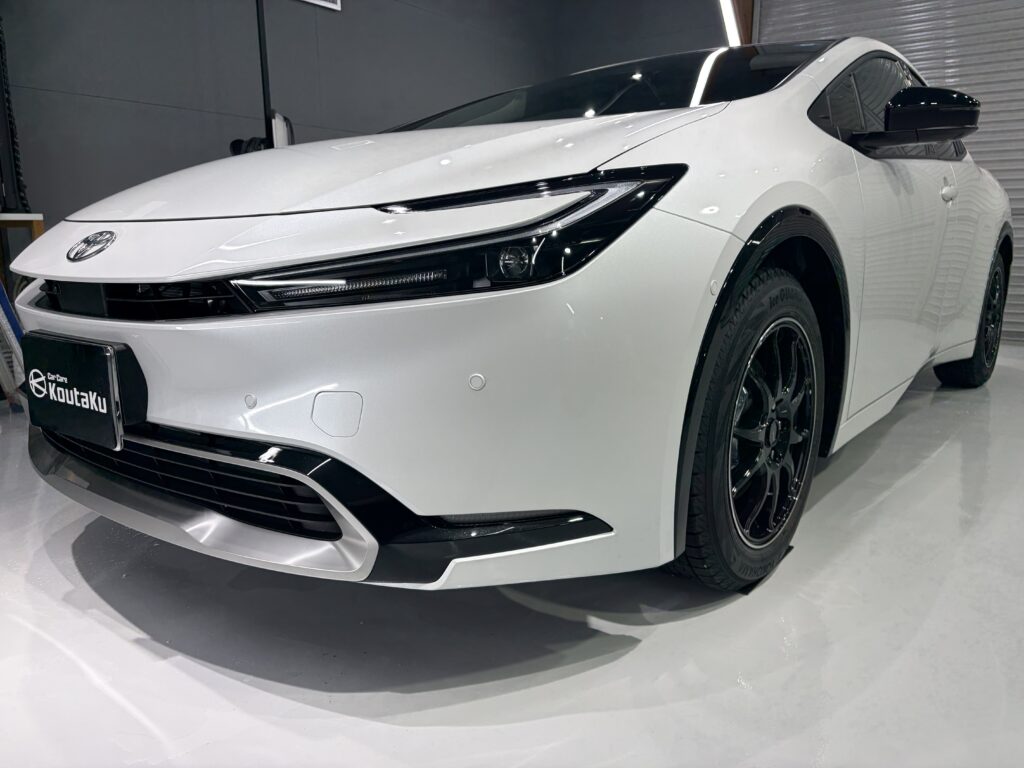 トヨタプリウス・鏡面磨き作業+セラミックコーティング+遮熱カーフィルム施工事例　富山市Ｍ様