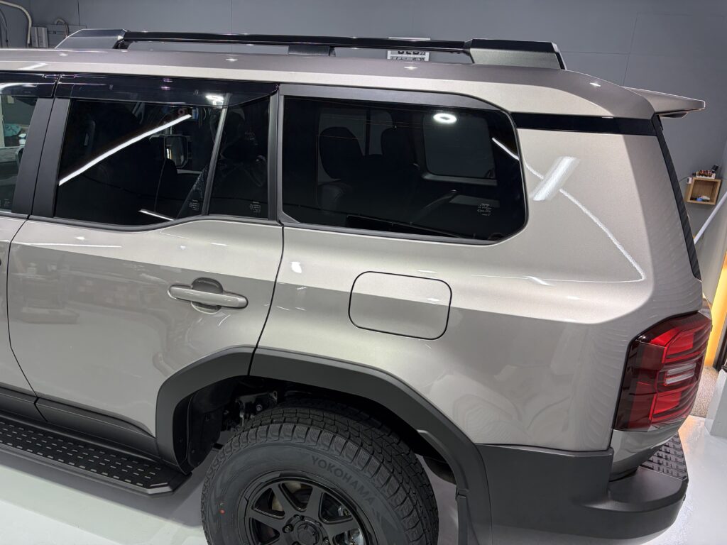 ランドクルーザー２５０・鏡面磨き作業+新開発のセラミックコーティング施工事例　黒部市Ｋ様