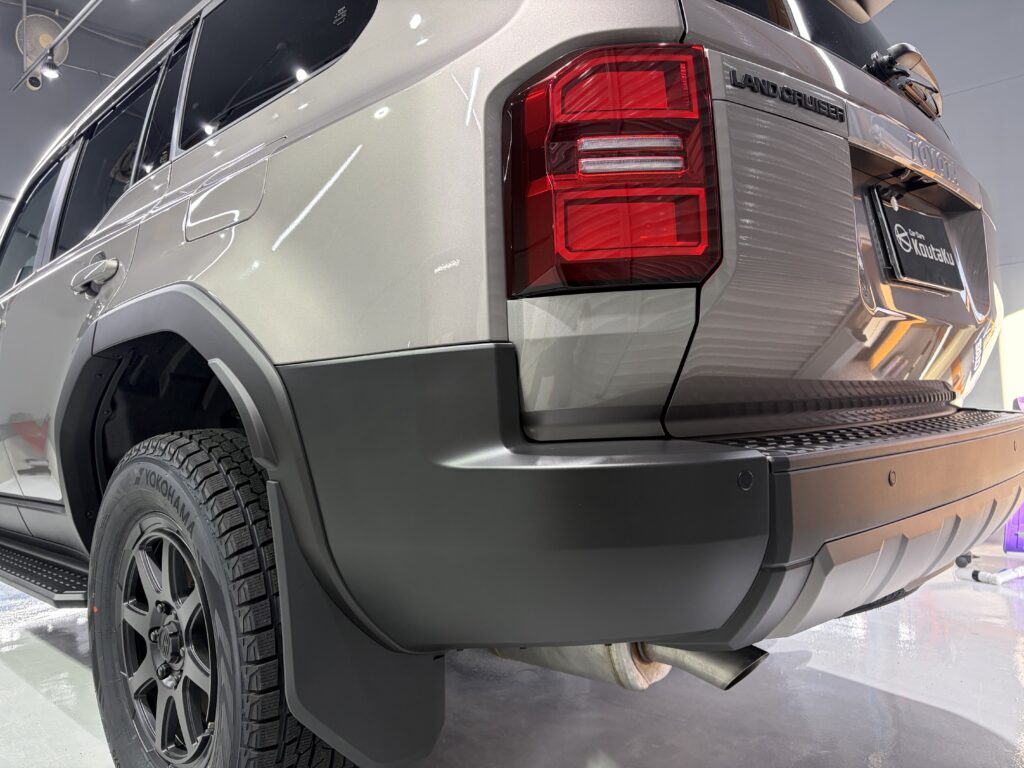 ランドクルーザー２５０・鏡面磨き作業+新開発のセラミックコーティング施工事例　黒部市Ｋ様