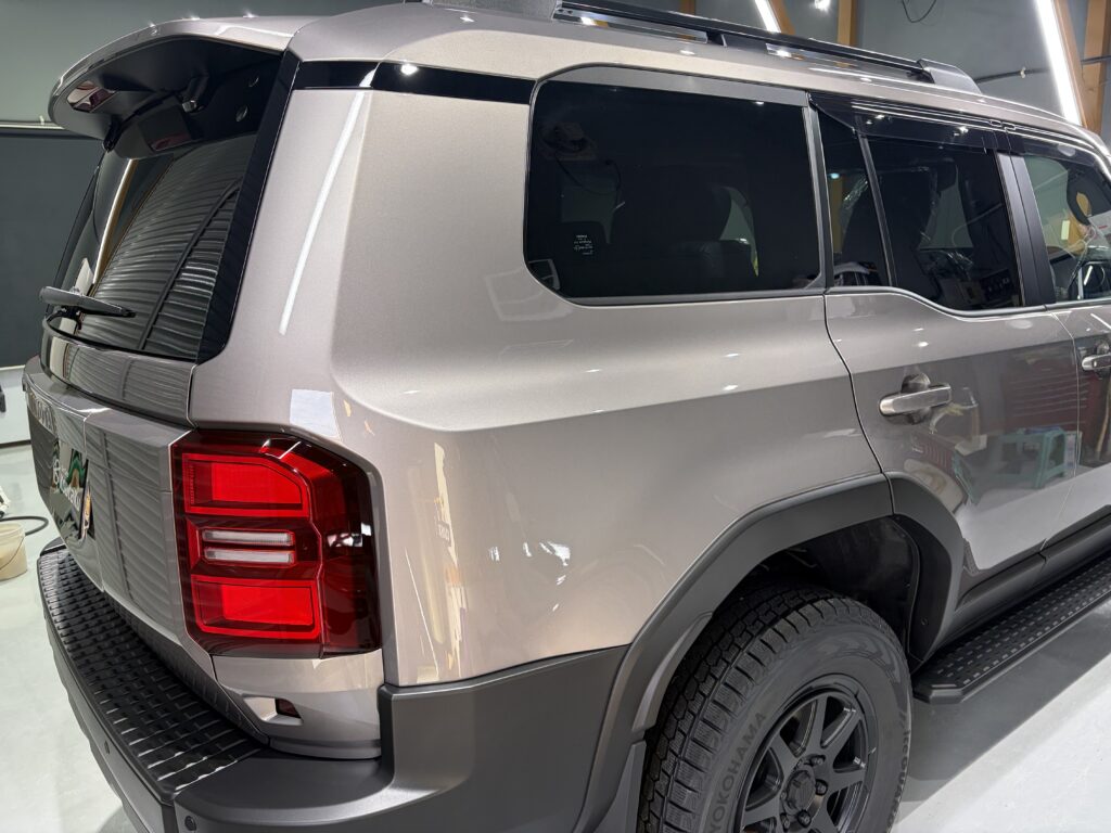 ランドクルーザー２５０・鏡面磨き作業+新開発のセラミックコーティング施工事例　黒部市Ｋ様