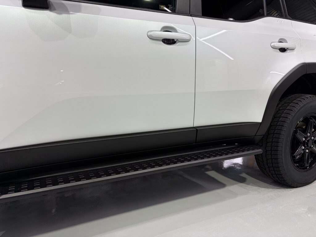 トヨタ・ランドクルーザー２５０・鏡面磨き作業+新開発セラミックコーティング施工事例　富山市Ｚ様