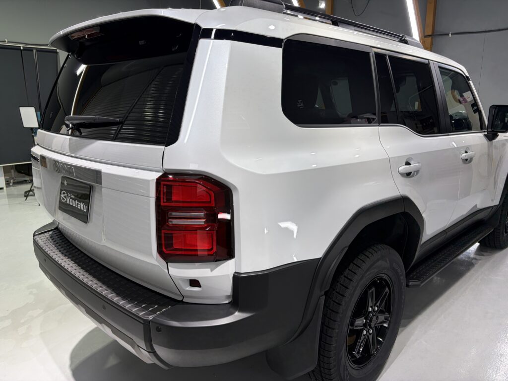 トヨタ・ランドクルーザー２５０・鏡面磨き作業+新開発セラミックコーティング施工事例　富山市Ｚ様