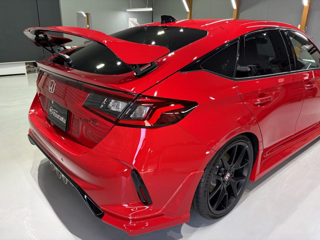 ホンダ・シビックタイプＲ・鏡面磨き作業+新開発セラミックコーティング施工事例　富山市Ｕ様