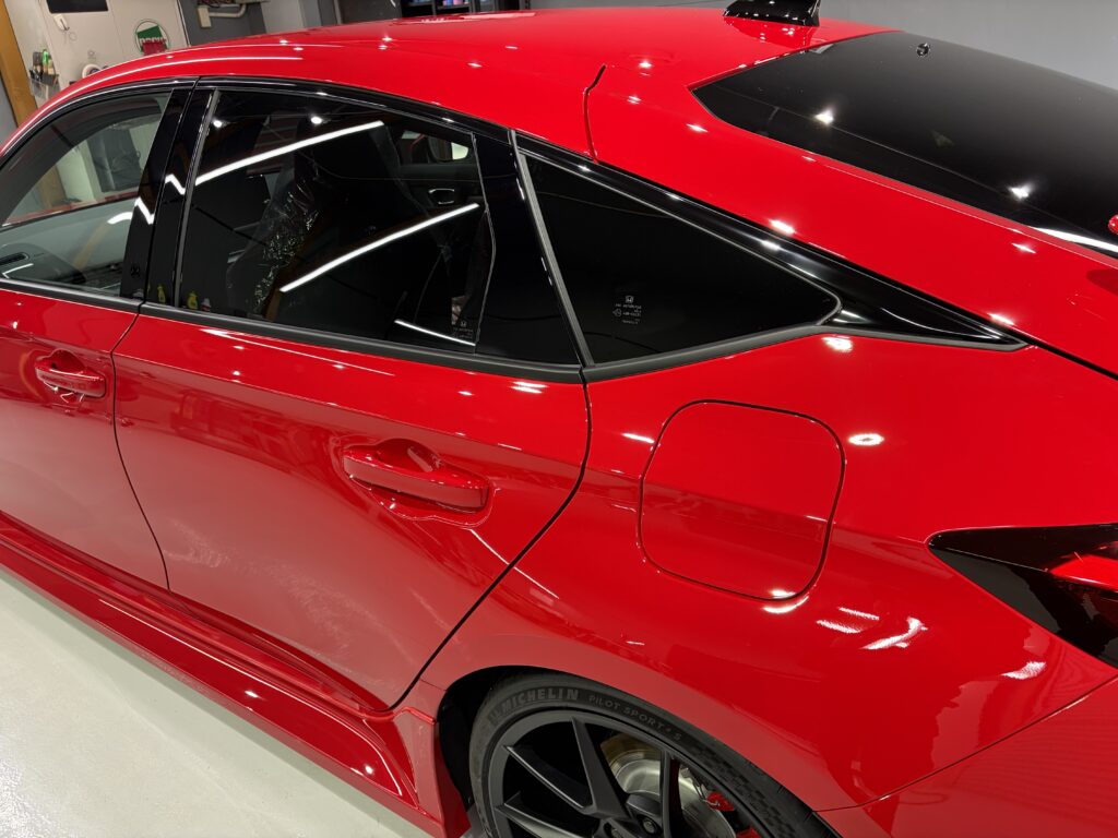 ホンダ・シビックタイプＲ・鏡面磨き作業+新開発セラミックコーティング施工事例　富山市Ｕ様