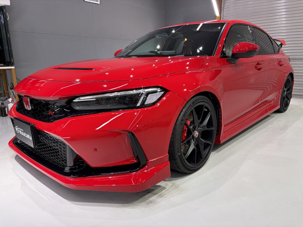 ホンダ・シビックタイプＲ・鏡面磨き作業+新開発セラミックコーティング施工事例　富山市Ｕ様
