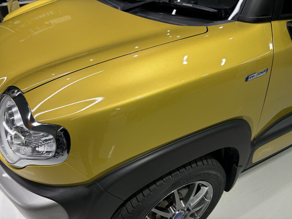 スズキ・クロスビー・鏡面磨き作業+ガラスコーティング施工事例　富山市Ｉ様