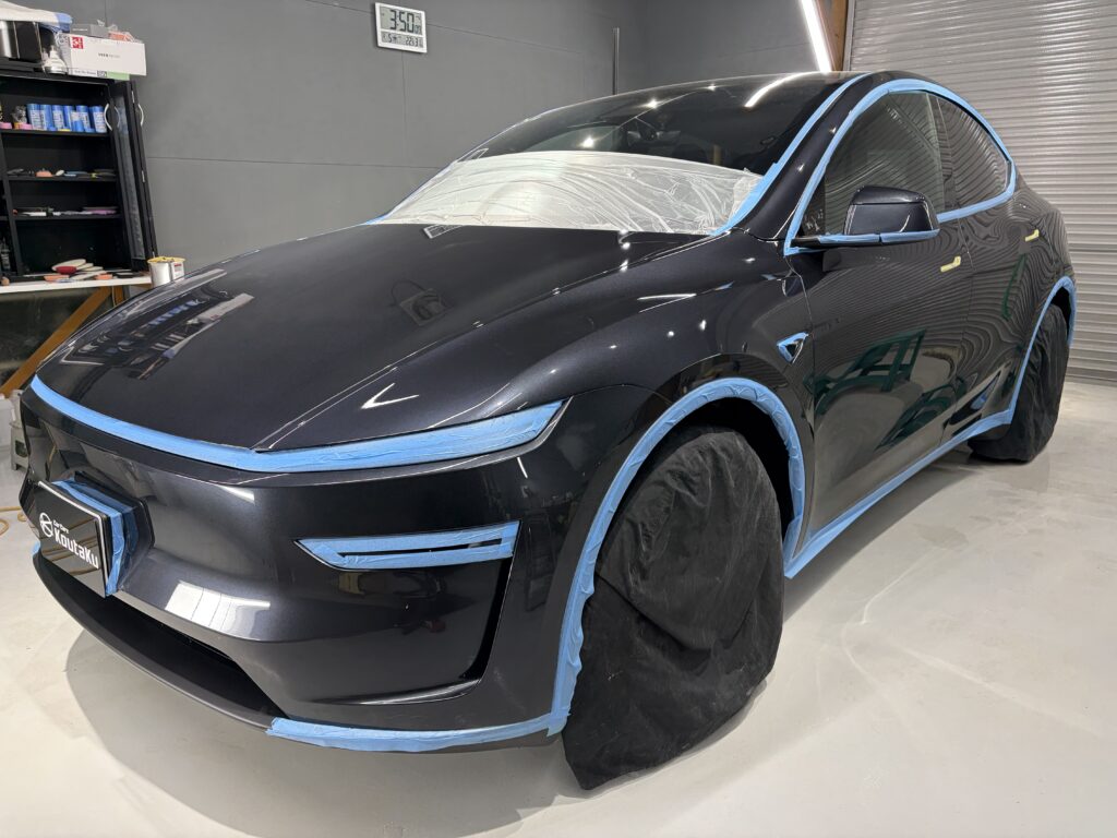 テスラモデルＹ・鏡面磨き作業+セラミックコーティング施工事例　砺波市Ｈ様