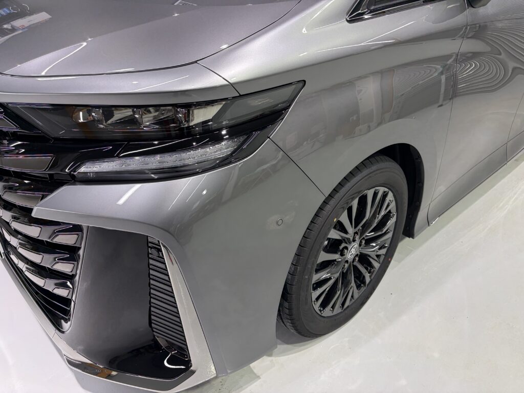 トヨタ・ヴェルファイア・遮熱断熱カーフィルム・鏡面磨き+新開発セラミックコーティング施工事例