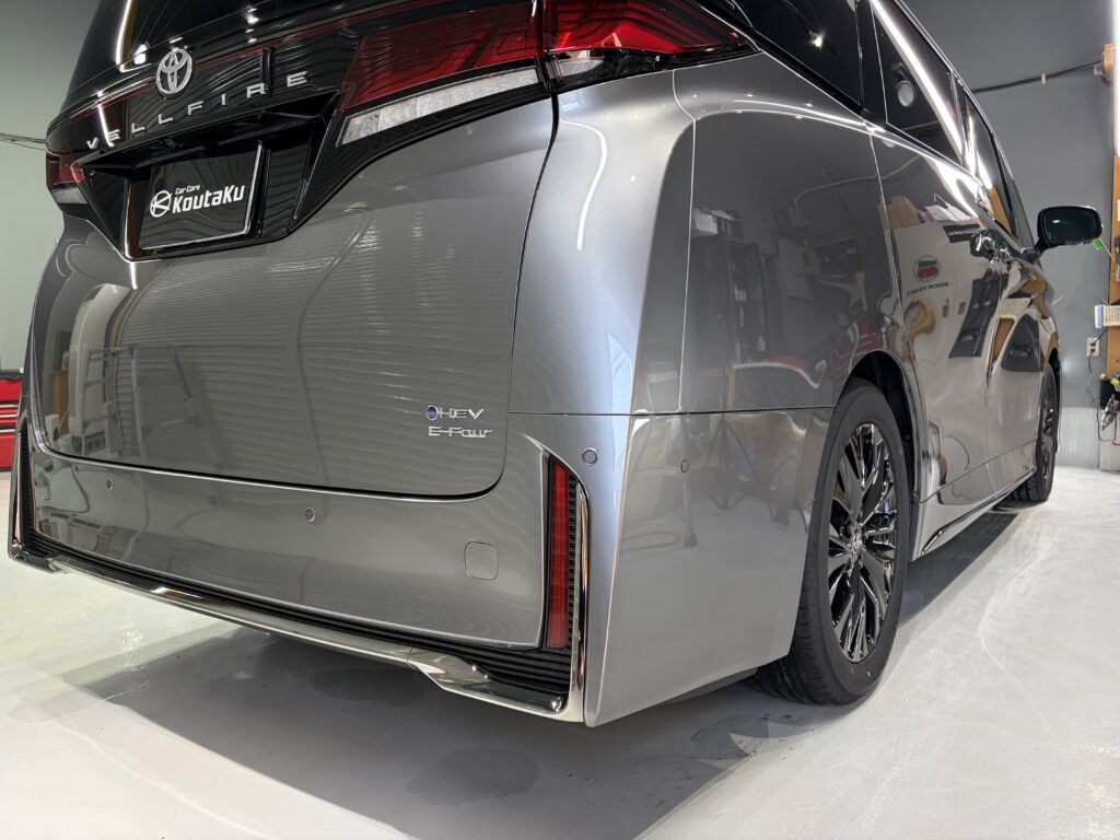 トヨタ・ヴェルファイア・遮熱断熱カーフィルム・鏡面磨き+新開発セラミックコーティング施工事例