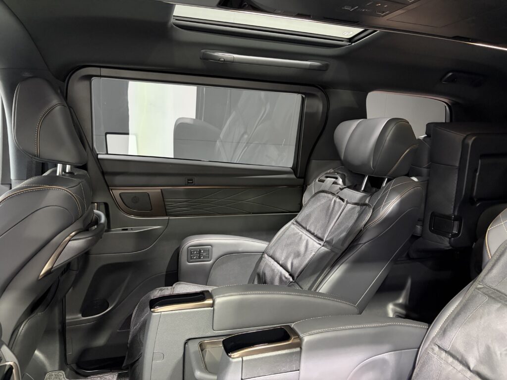 トヨタ・ヴェルファイア・遮熱断熱カーフィルム・鏡面磨き+新開発セラミックコーティング施工事例