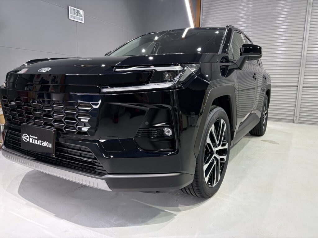 新型ＲＡＶ４・遮熱断熱カーフィルム・鏡面磨き作業+セラミックコーティング施工事例　富山市Ｊ様