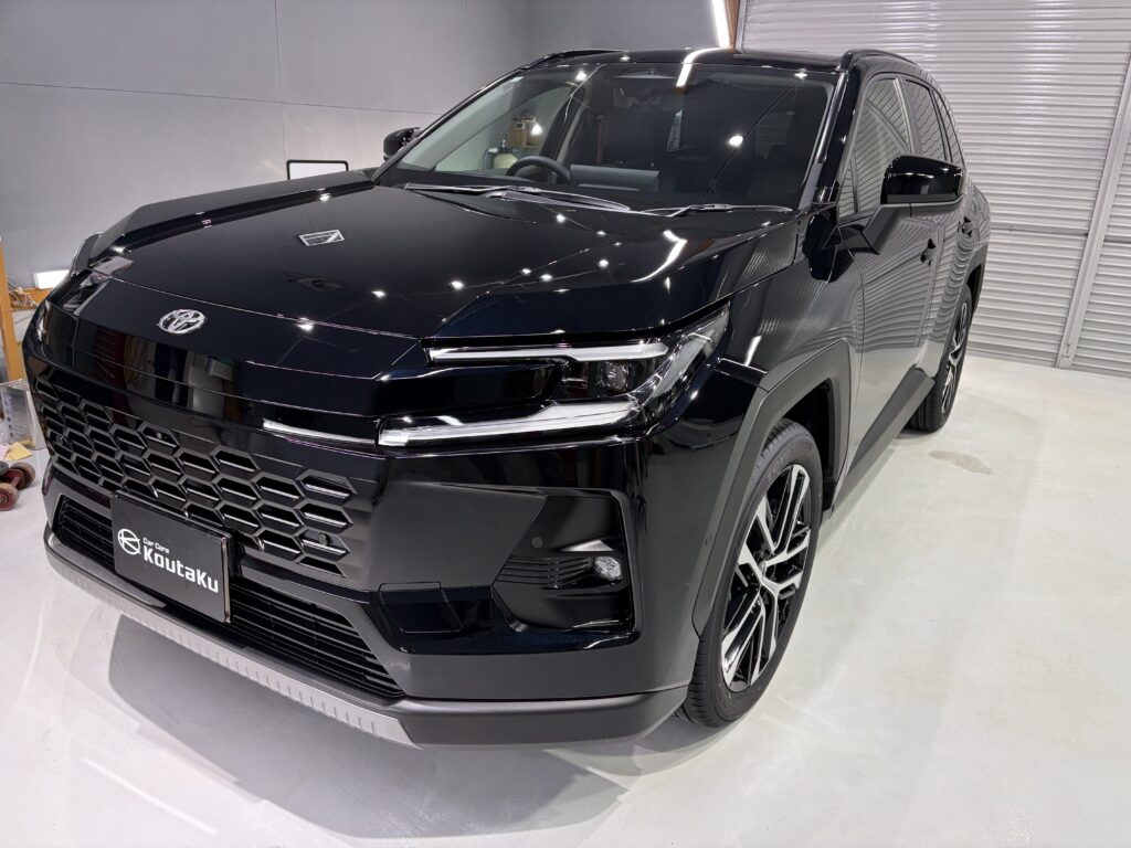 新型ＲＡＶ４・遮熱断熱カーフィルム・鏡面磨き作業+セラミックコーティング施工事例　富山市Ｊ様