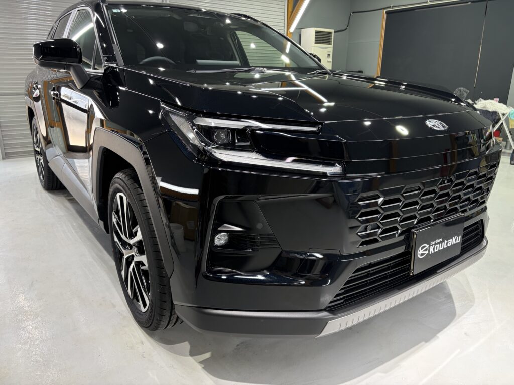 新型ＲＡＶ４・遮熱断熱カーフィルム・鏡面磨き作業+セラミックコーティング施工事例　富山市Ｊ様