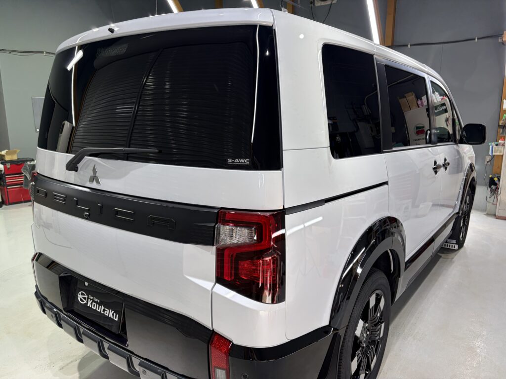 三菱デリカＤ５・鏡面磨き作業+新開発セラミックコーティング施工事例　富山市Ｕ様