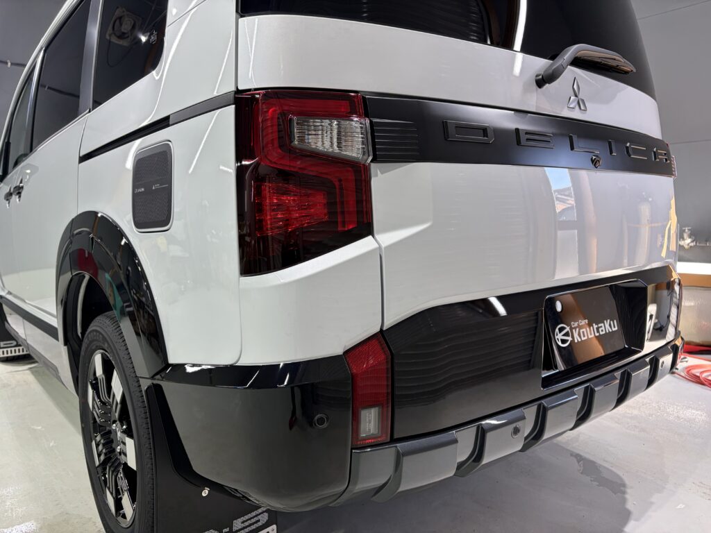 三菱デリカＤ５・鏡面磨き作業+新開発セラミックコーティング施工事例　富山市Ｕ様