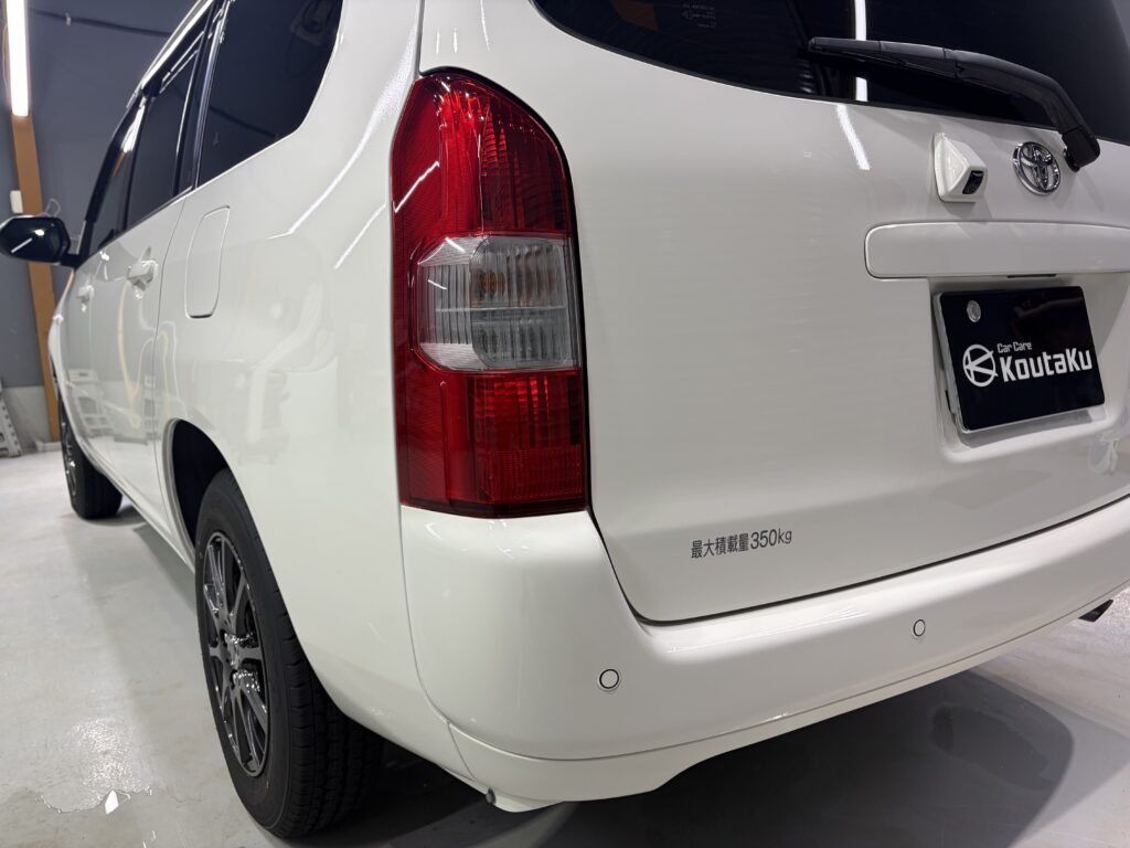 トヨタプロボックス・遮熱断熱カーフィルム・鏡面磨き作業+セラミックコーティング施工事例