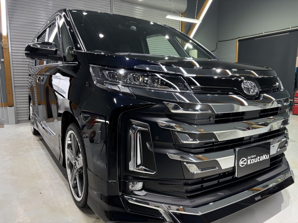 トヨタノア・遮熱断熱カーフィルム・鏡面磨き作業+セラミックコーティング施工事例　富山市Ｋ様