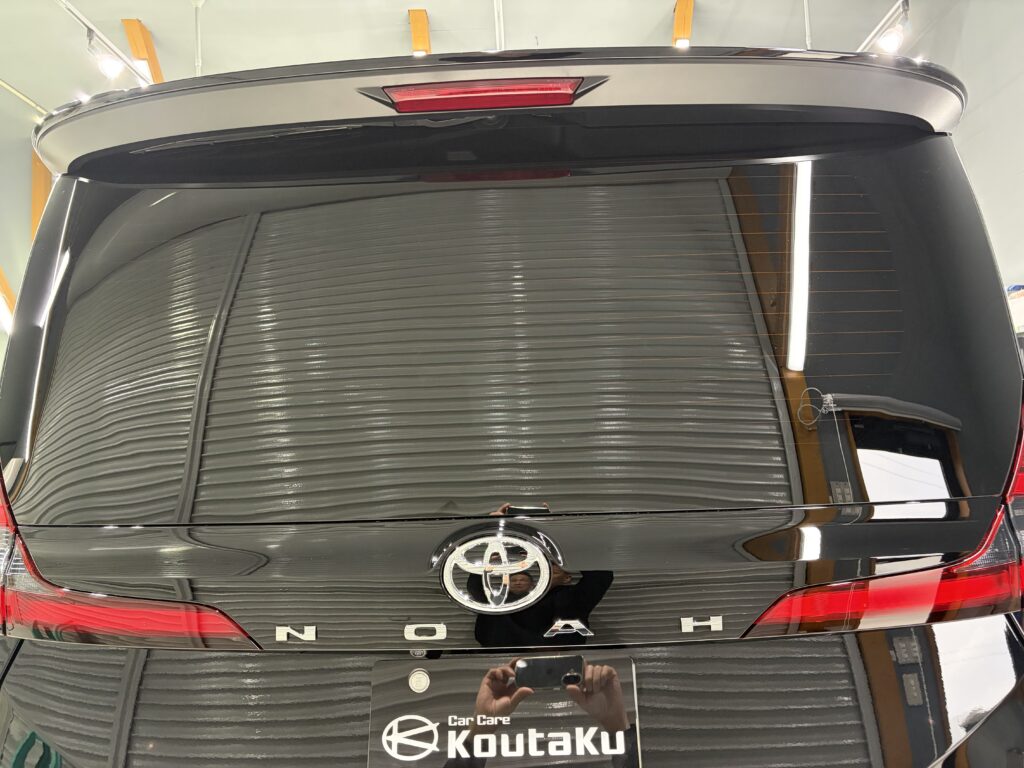 トヨタノア・遮熱断熱カーフィルム・鏡面磨き作業+セラミックコーティング施工事例　富山市Ｋ様