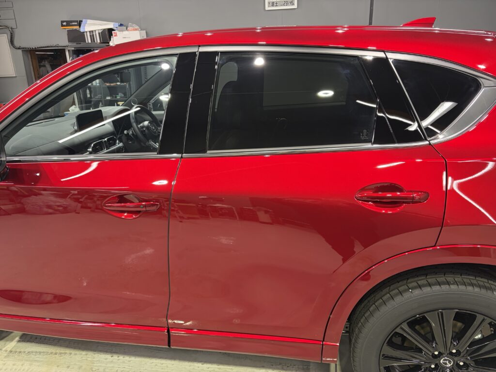 マツダＣＸ５・鏡面磨き作業+セラミックコーティング施工事例・ガラス全面撥水施工　富山市Ｏ様
