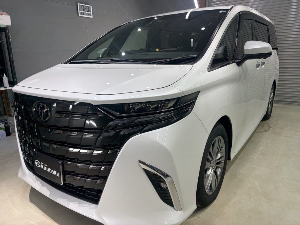 トヨタ・アルファード・鏡面磨き作業+新開発セラミックコーティング施工事例　富山県富山市Ｆ様