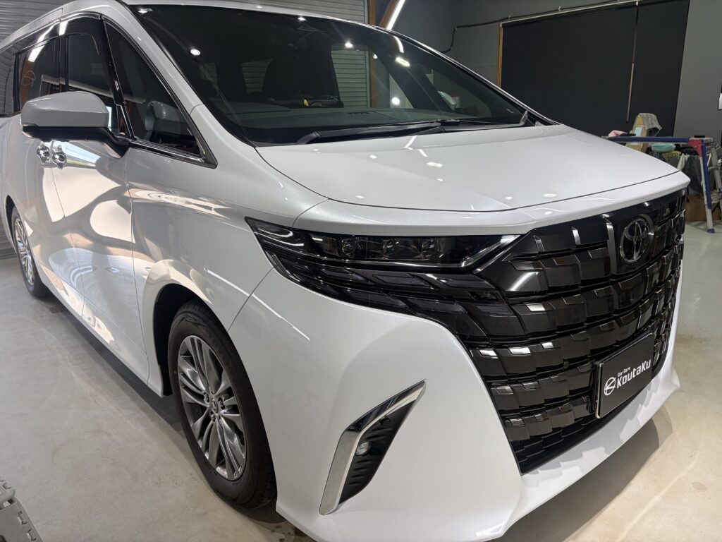 トヨタ・アルファード・鏡面磨き作業+新開発セラミックコーティング施工事例　富山県富山市Ｆ様