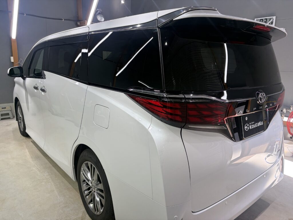 トヨタ・アルファード・鏡面磨き作業+新開発セラミックコーティング施工事例　富山県富山市Ｆ様