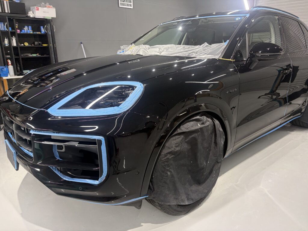 ポルシェカイエン・鏡面磨き作業+新開発セラミックコーティング施工事例　富山市Ｙ様